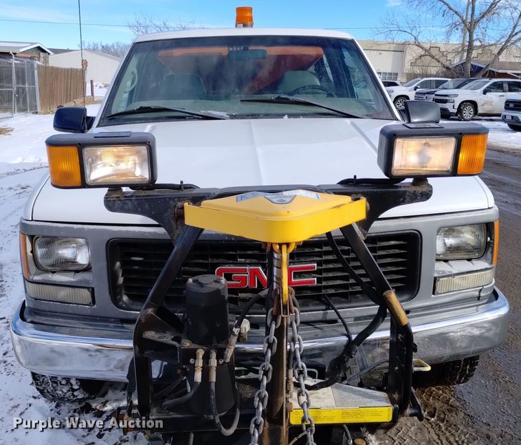 image for item DV6635 1998 GMC Sierra 2500 pickup truck