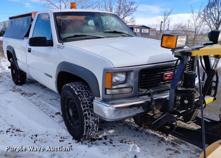 image for item DV6635 1998 GMC Sierra 2500 pickup truck