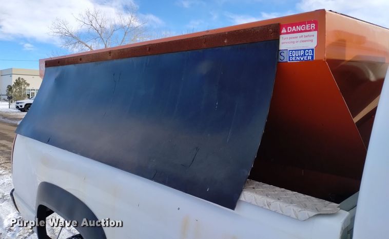 image for item DV6635 1998 GMC Sierra 2500 pickup truck