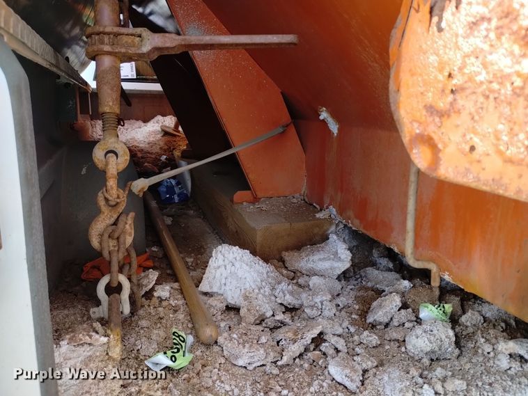 image for item DV6635 1998 GMC Sierra 2500 pickup truck