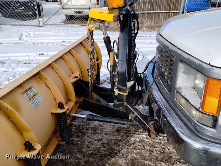 image for item DV6635 1998 GMC Sierra 2500 pickup truck