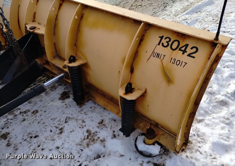 image for item DV6635 1998 GMC Sierra 2500 pickup truck