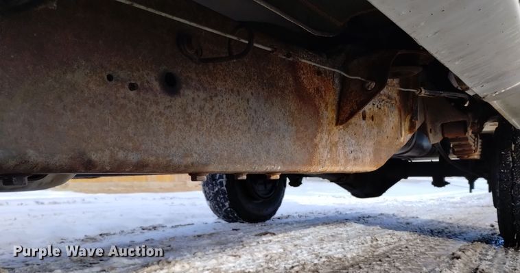 image for item DV6635 1998 GMC Sierra 2500 pickup truck