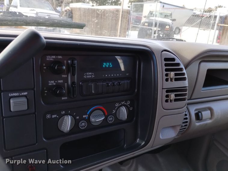 image for item DV6635 1998 GMC Sierra 2500 pickup truck