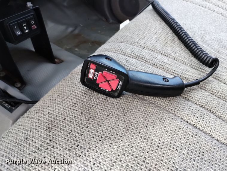 image for item DV6635 1998 GMC Sierra 2500 pickup truck