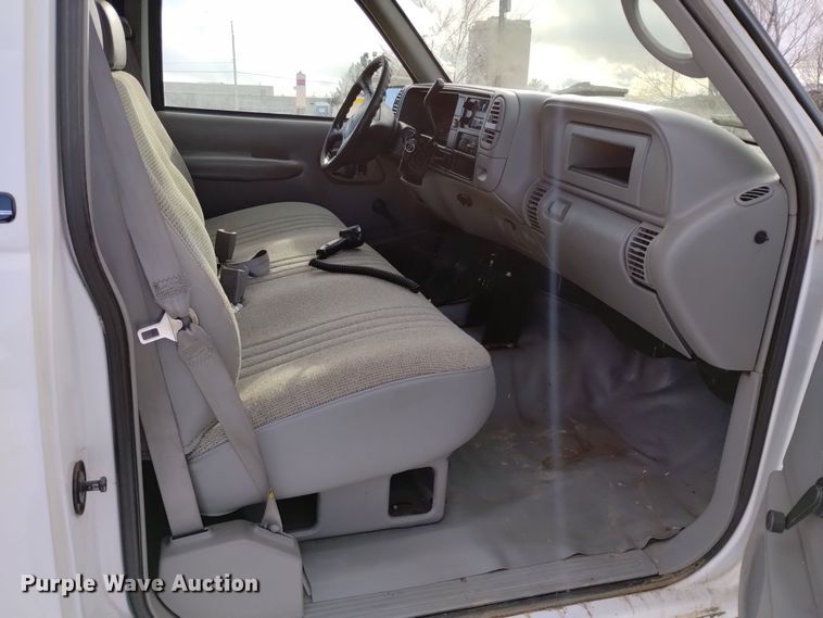 image for item DV6635 1998 GMC Sierra 2500 pickup truck