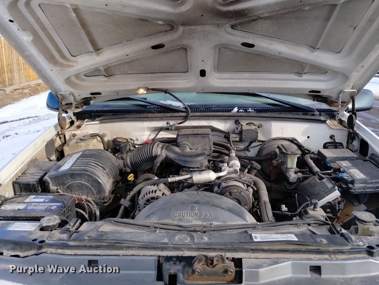 image for item DV6635 1998 GMC Sierra 2500 pickup truck