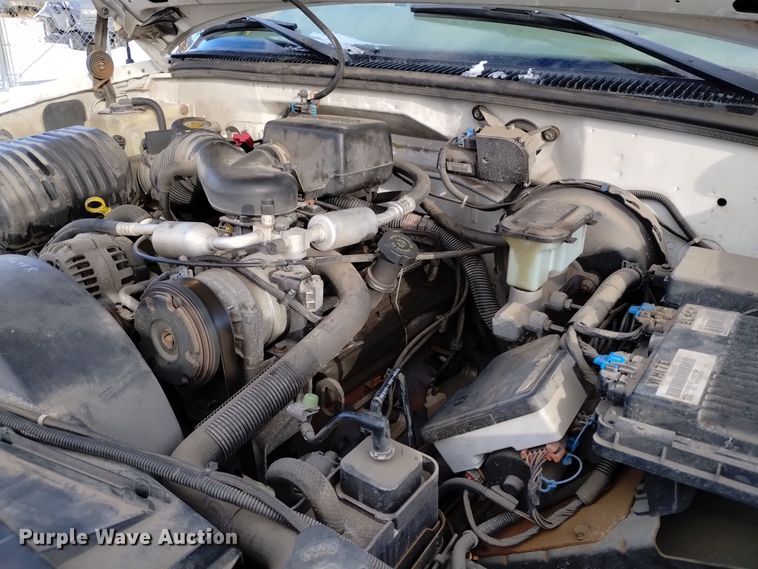 image for item DV6635 1998 GMC Sierra 2500 pickup truck