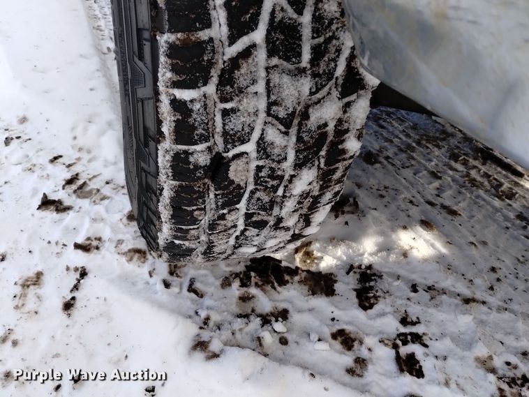 image for item DV6635 1998 GMC Sierra 2500 pickup truck