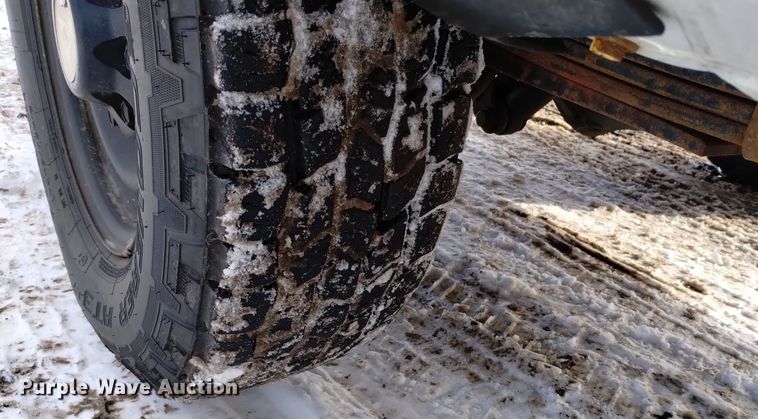 image for item DV6635 1998 GMC Sierra 2500 pickup truck