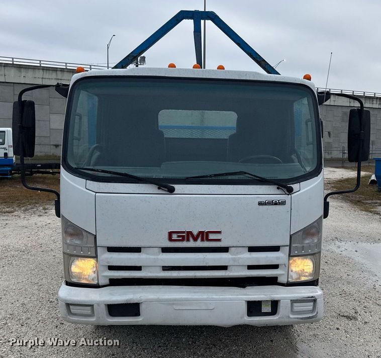 image for item DW1803 2009 GMC W4500 flatbed truck