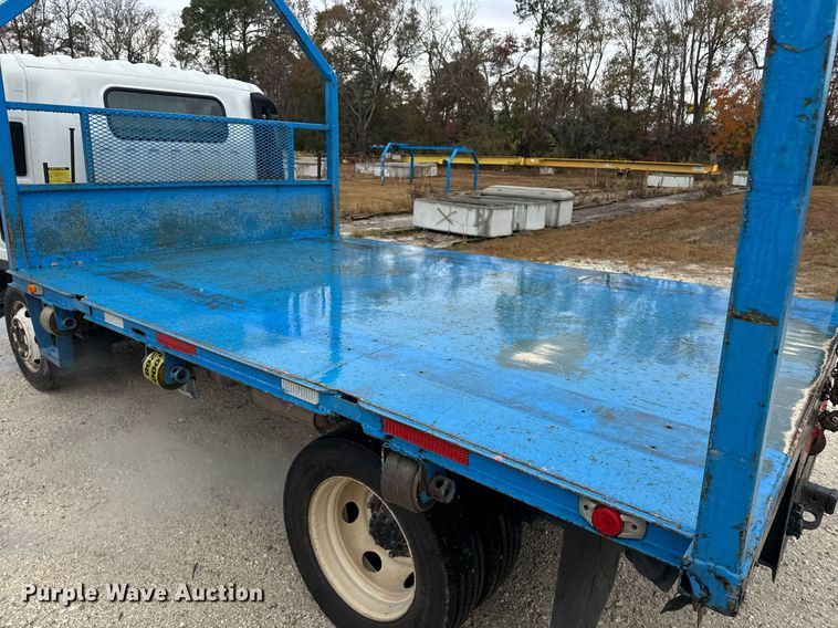 image for item DW1803 2009 GMC W4500 flatbed truck