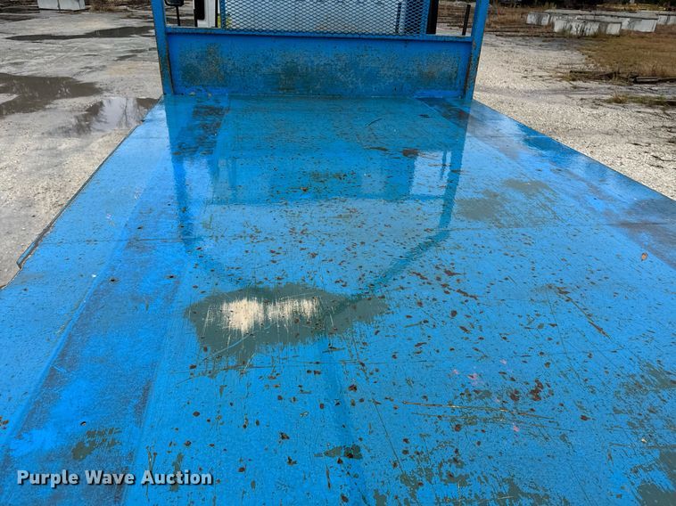 image for item DW1803 2009 GMC W4500 flatbed truck