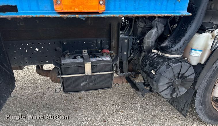 image for item DW1803 2009 GMC W4500 flatbed truck