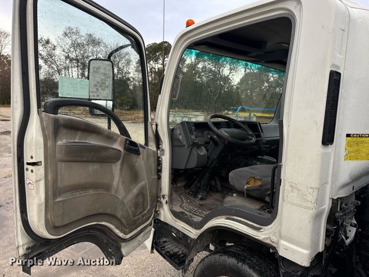 image for item DW1803 2009 GMC W4500 flatbed truck