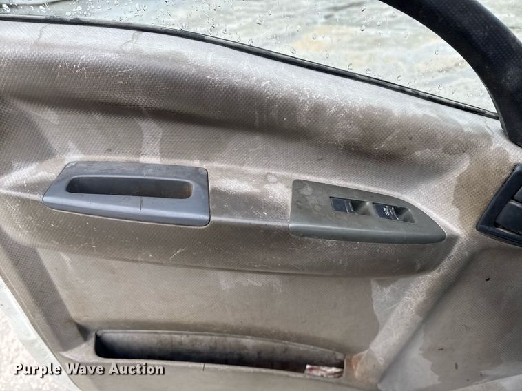 image for item DW1803 2009 GMC W4500 flatbed truck