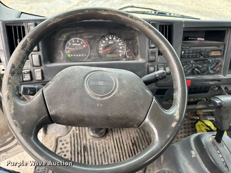 image for item DW1803 2009 GMC W4500 flatbed truck