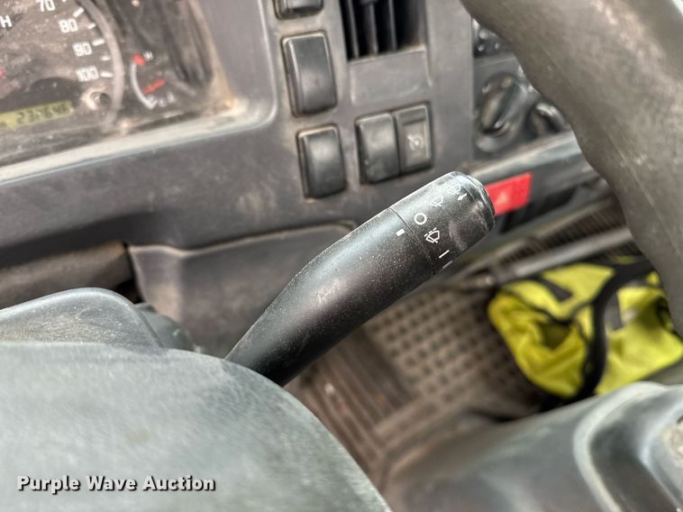 image for item DW1803 2009 GMC W4500 flatbed truck