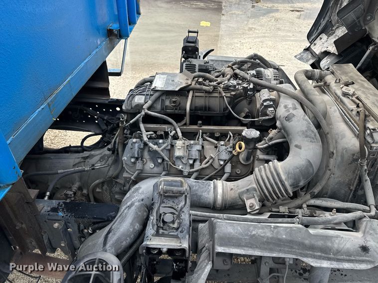 image for item DW1803 2009 GMC W4500 flatbed truck