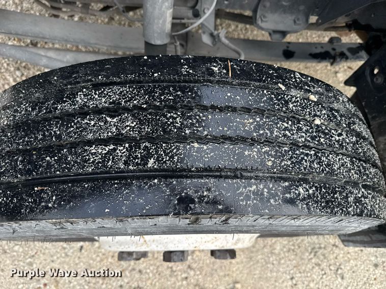 image for item DW1803 2009 GMC W4500 flatbed truck