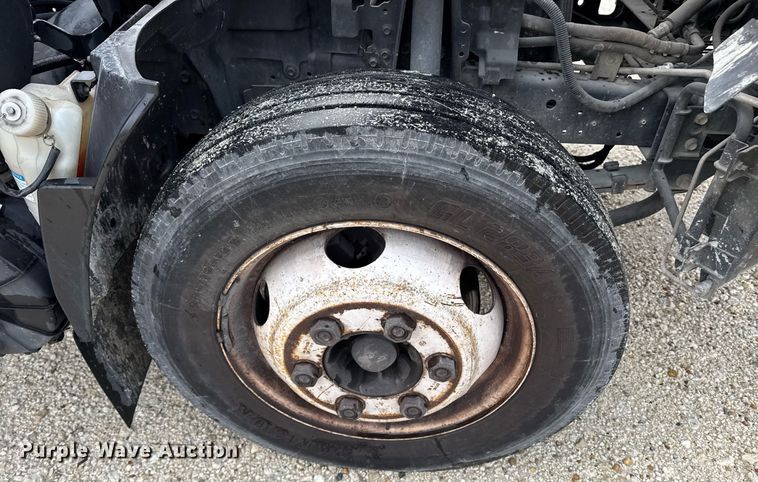 image for item DW1803 2009 GMC W4500 flatbed truck