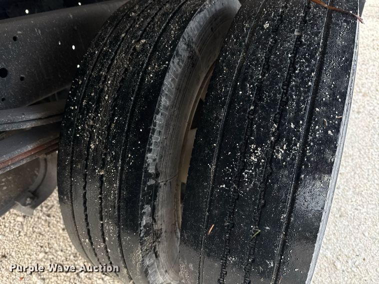 image for item DW1803 2009 GMC W4500 flatbed truck