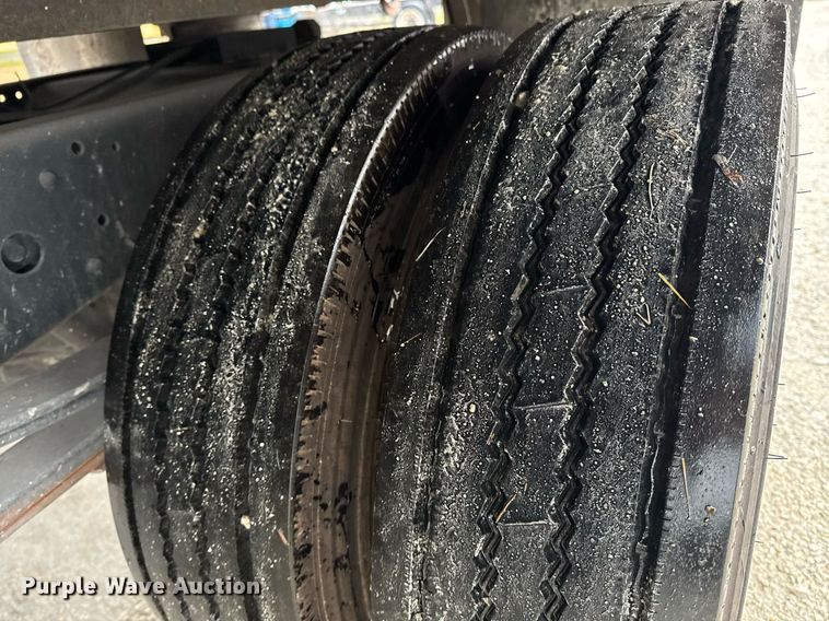 image for item DW1803 2009 GMC W4500 flatbed truck