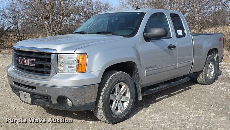 image for item DW3095 2011 GMC Sierra 1500 Ext. Cab pickup truck