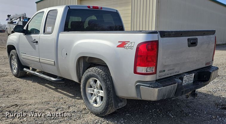 image for item DW3095 2011 GMC Sierra 1500 Ext. Cab pickup truck