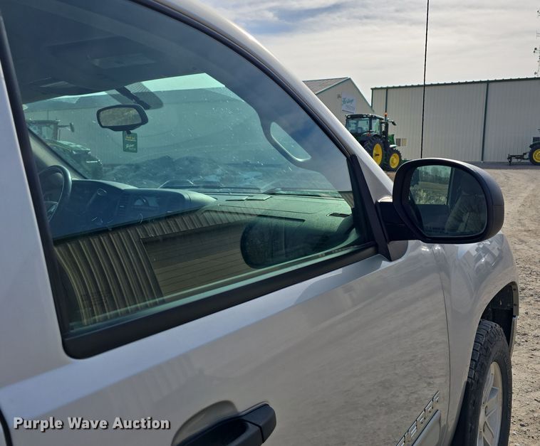 image for item DW3095 2011 GMC Sierra 1500 Ext. Cab pickup truck