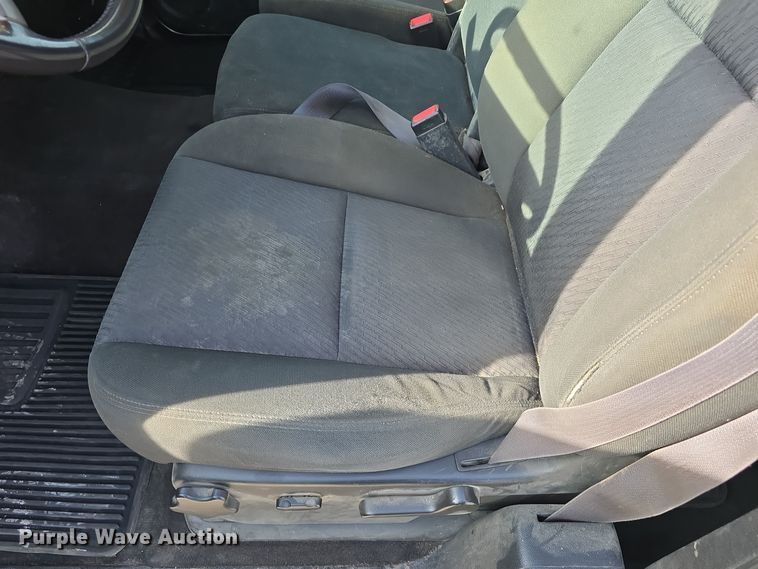 image for item DW3095 2011 GMC Sierra 1500 Ext. Cab pickup truck