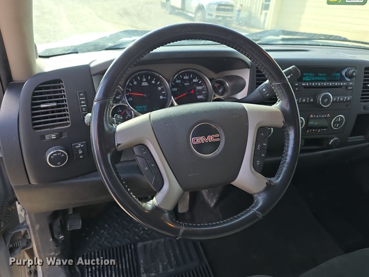 image for item DW3095 2011 GMC Sierra 1500 Ext. Cab pickup truck