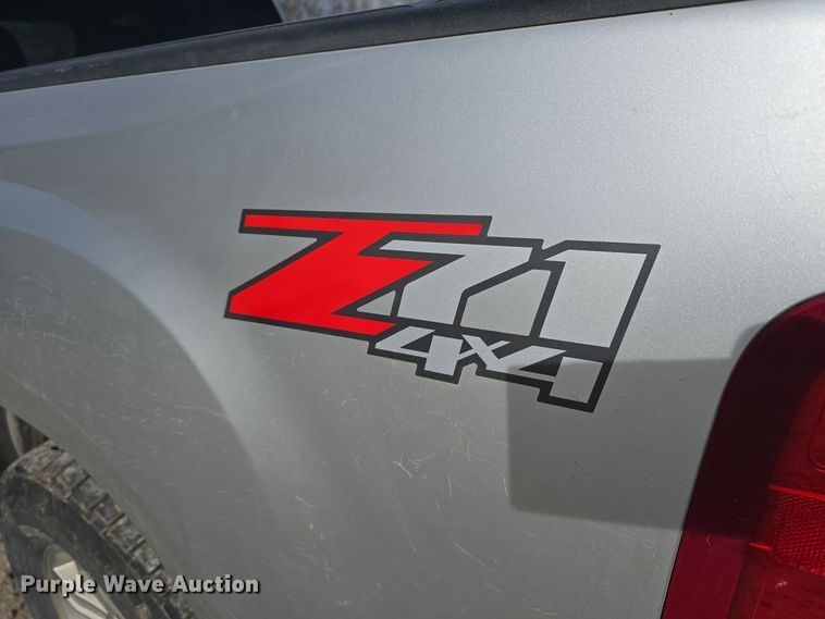 image for item DW3095 2011 GMC Sierra 1500 Ext. Cab pickup truck