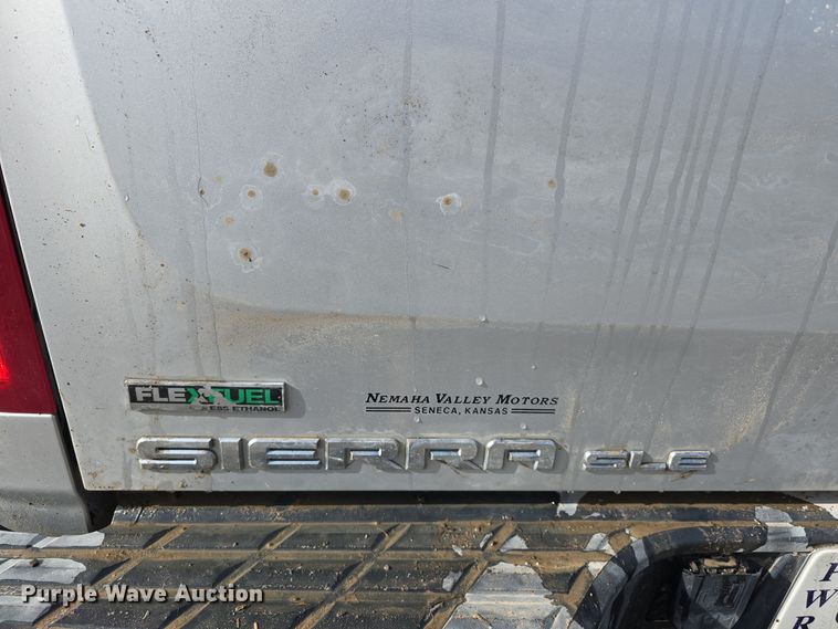 image for item DW3095 2011 GMC Sierra 1500 Ext. Cab pickup truck