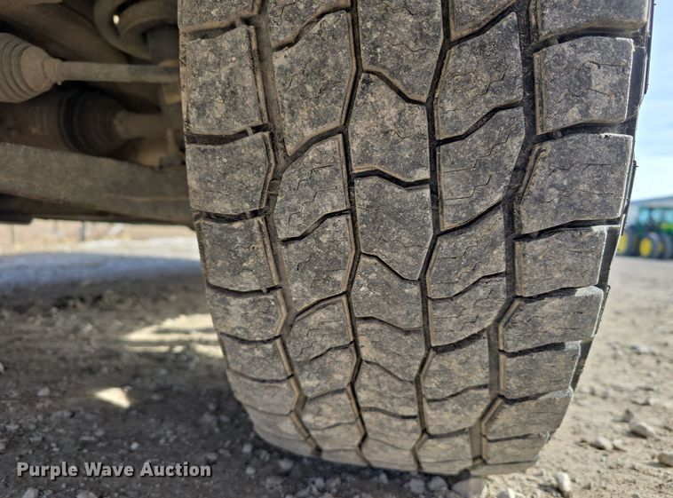 image for item DW3095 2011 GMC Sierra 1500 Ext. Cab pickup truck