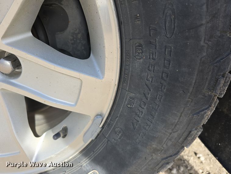 image for item DW3095 2011 GMC Sierra 1500 Ext. Cab pickup truck