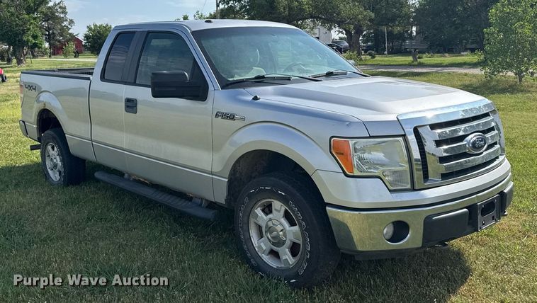 image for item DX3830 2010 Ford F150 SuperCab pickup truck