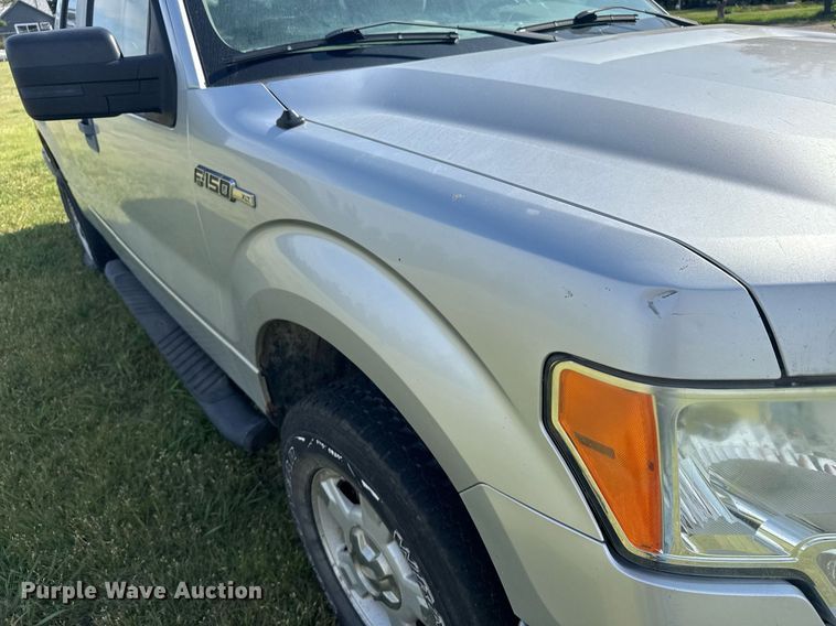 image for item DX3830 2010 Ford F150 SuperCab pickup truck