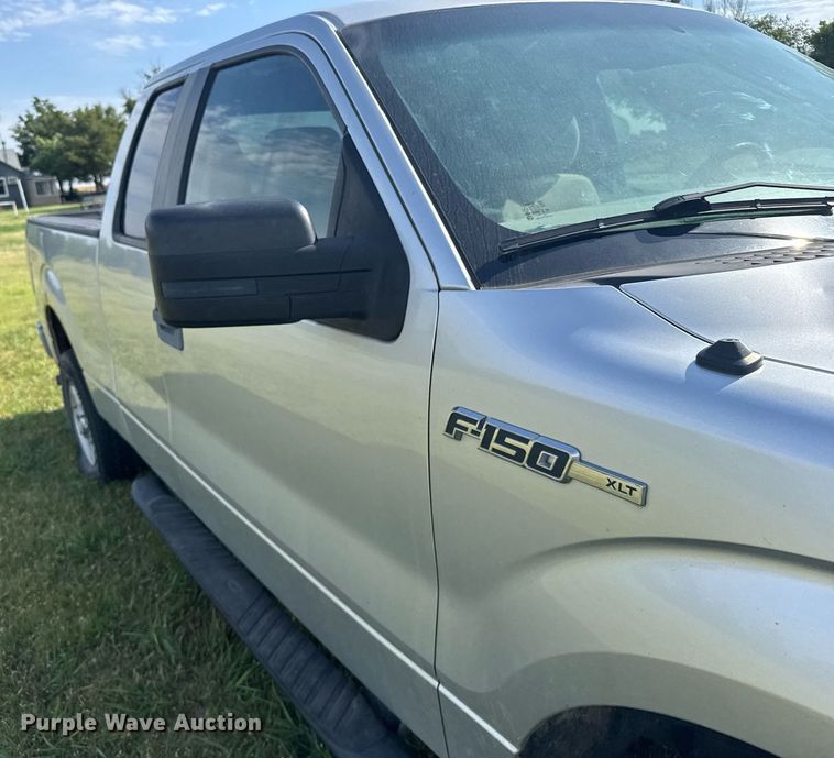 image for item DX3830 2010 Ford F150 SuperCab pickup truck