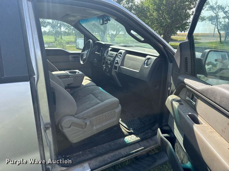 image for item DX3830 2010 Ford F150 SuperCab pickup truck