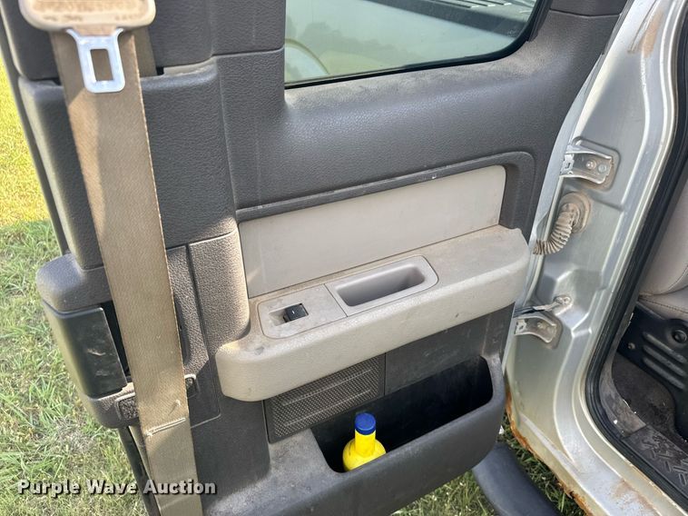 image for item DX3830 2010 Ford F150 SuperCab pickup truck
