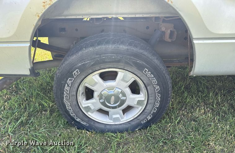 image for item DX3830 2010 Ford F150 SuperCab pickup truck