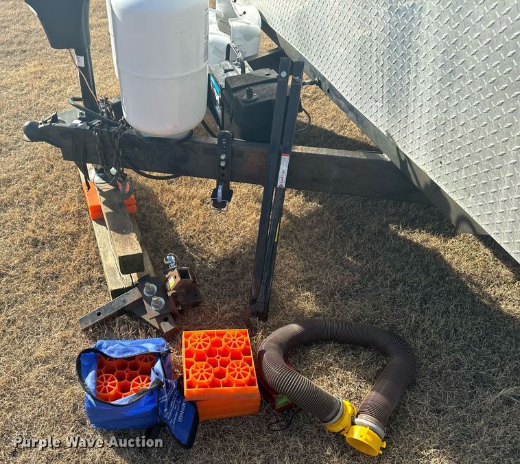 image for item DX3835 2007 Palomino 30FQSS camper