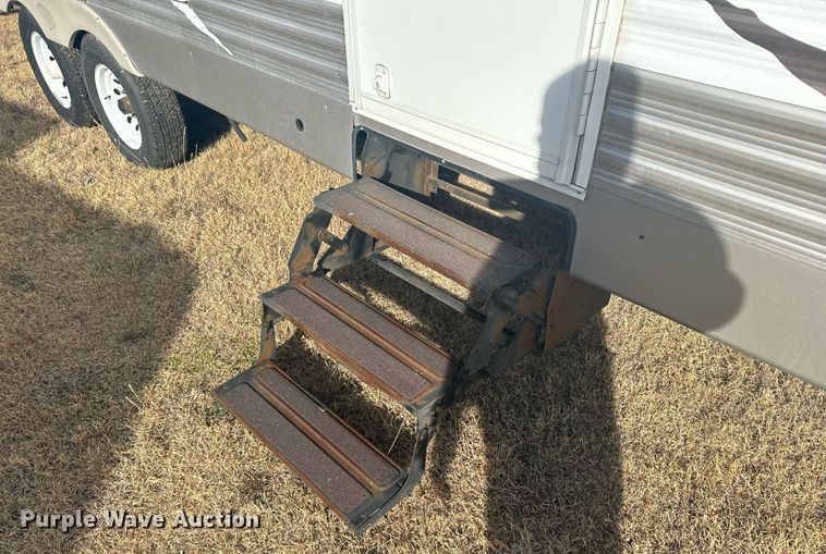 image for item DX3835 2007 Palomino 30FQSS camper