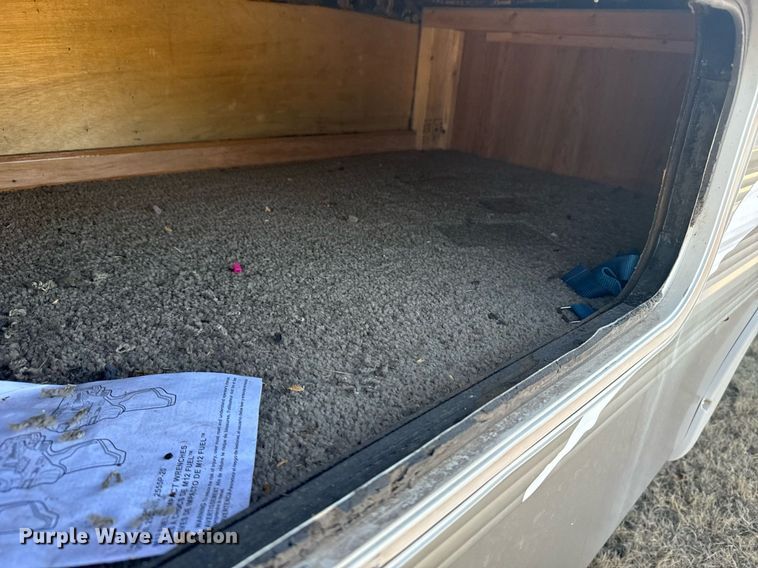 image for item DX3835 2007 Palomino 30FQSS camper