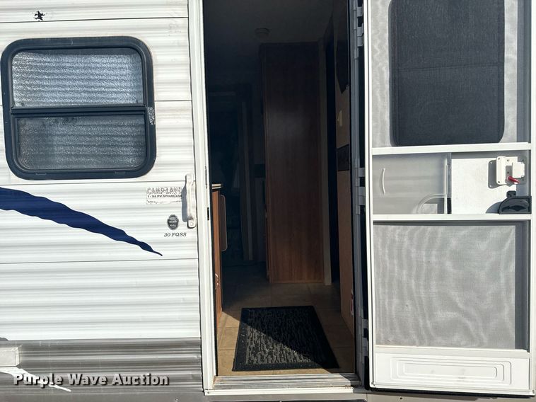 image for item DX3835 2007 Palomino 30FQSS camper