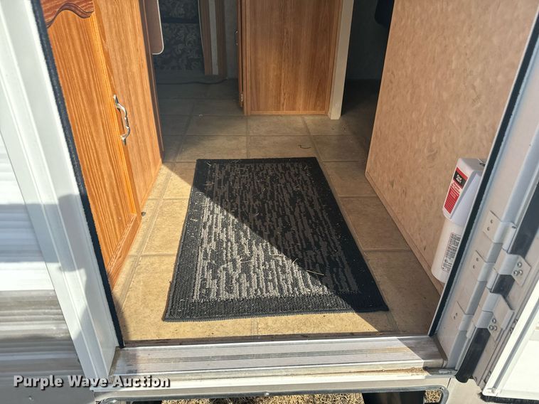 image for item DX3835 2007 Palomino 30FQSS camper