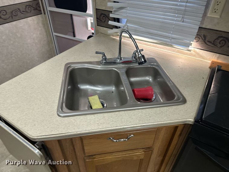 image for item DX3835 2007 Palomino 30FQSS camper