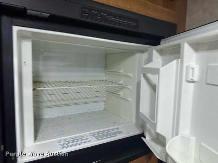 image for item DX3835 2007 Palomino 30FQSS camper