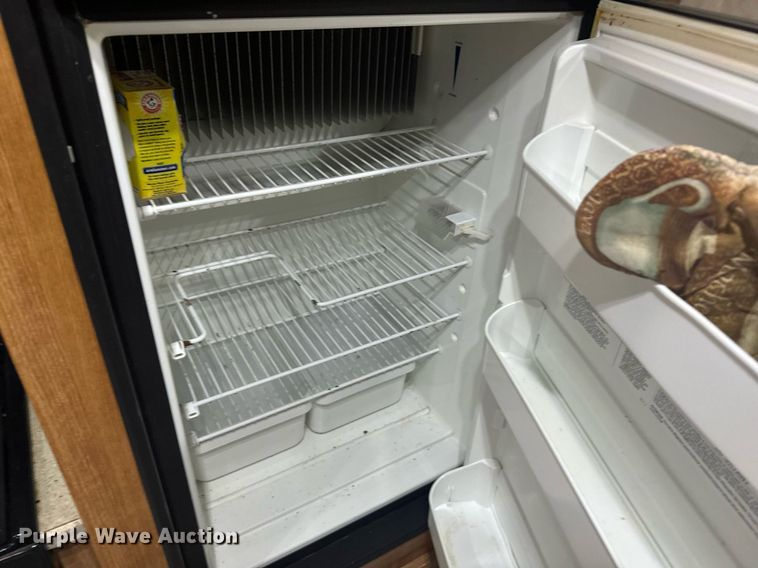 image for item DX3835 2007 Palomino 30FQSS camper